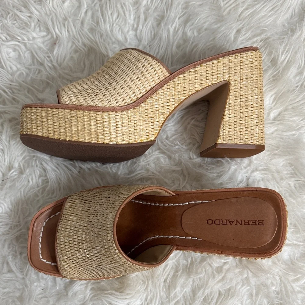 BERNARDO KENNY RAFFIA PLATFORM HEEL SANDALS